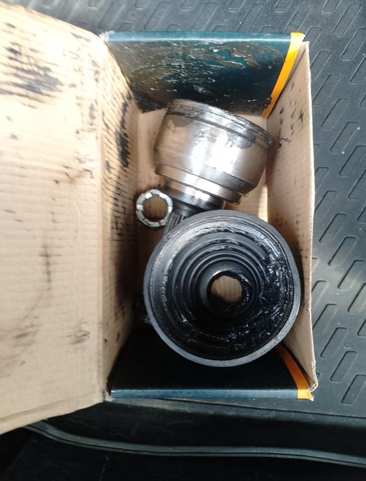 ШРУС Denckermann C120464 передний наружный Nissan Tiida (граната) новы