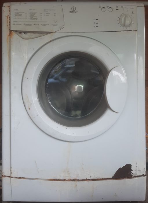 Пральна машина Indesit wiu 80 не робоча, на запчастини