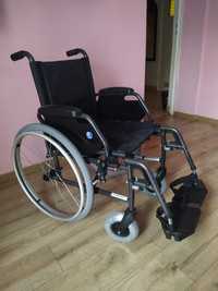 Wózek inwalidzki Vermeiren
długość całkowita z podnóżkiem: 112 cm
szer