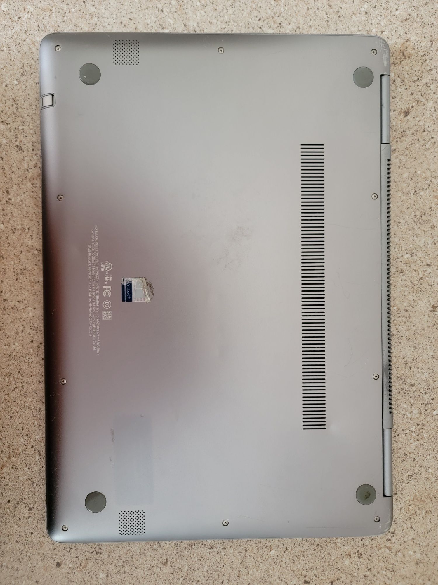 Samsung NP940X5N Intel i7-8550U 1,8 ГГц 16 ГБ 256 ГБ Radeon500 15"
