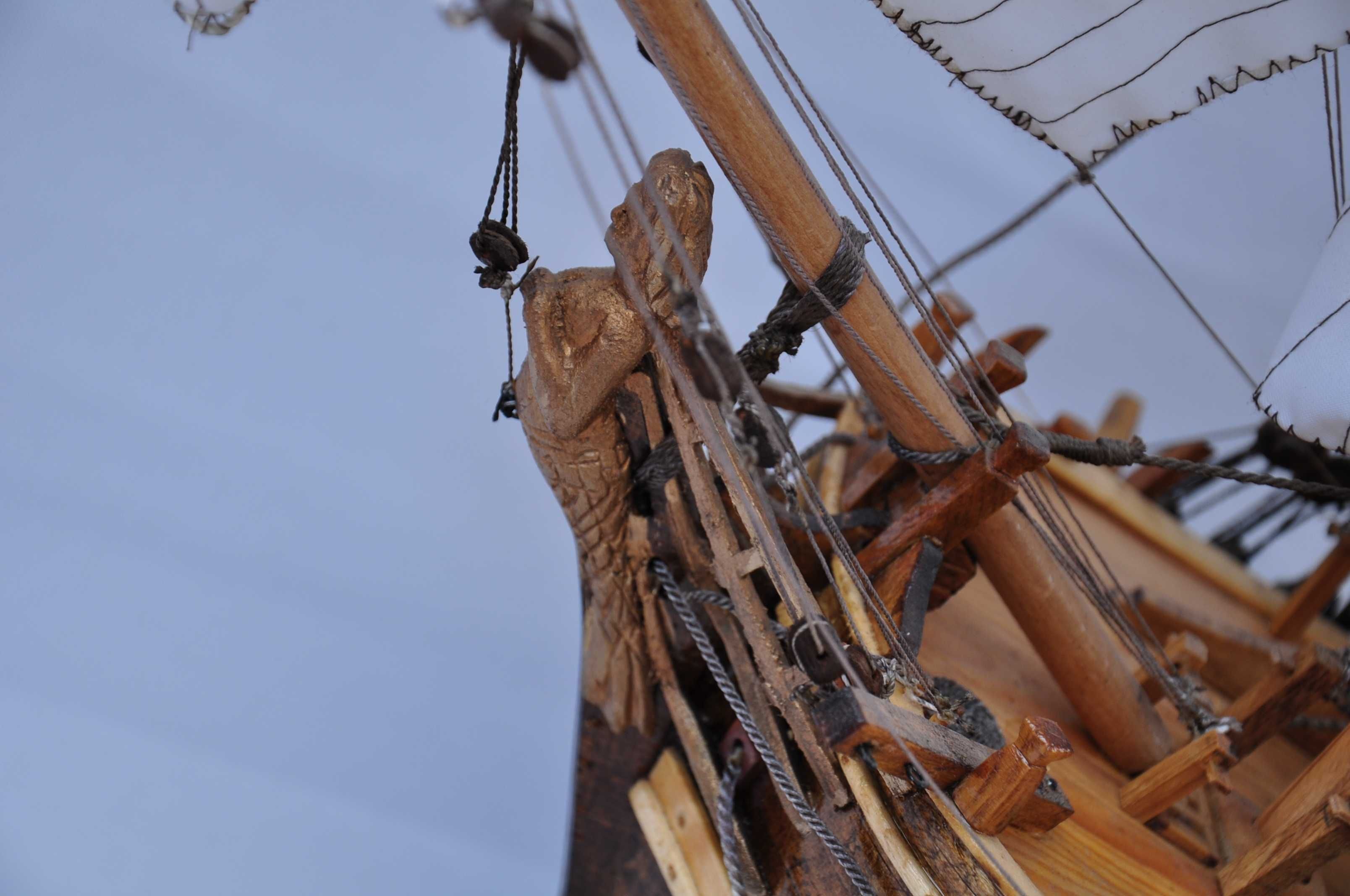 Drewniany model statku HMS Bounty z 1784r, duży ręcznie wykonany model