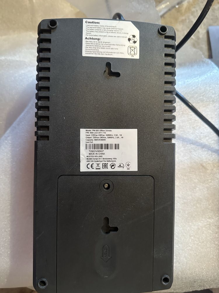 Продам УПС Mustek PM 600