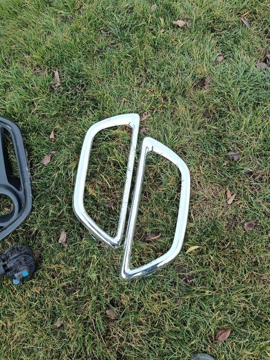 Sprzedam do renault captur I chrom zderzak