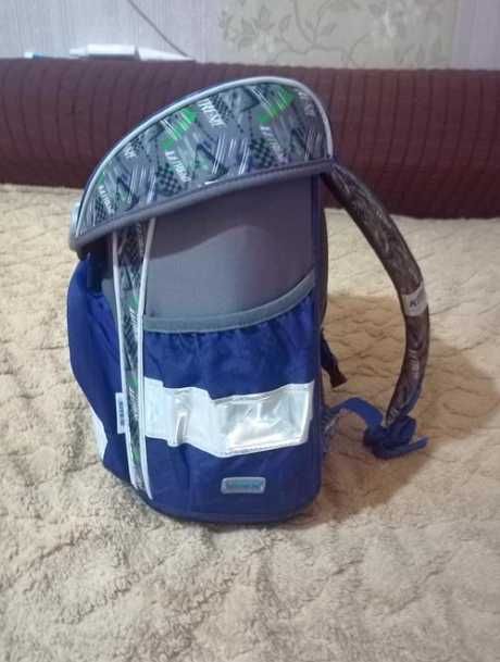 Школьный каркасный рюкзак KITE Extreme K18-579-2