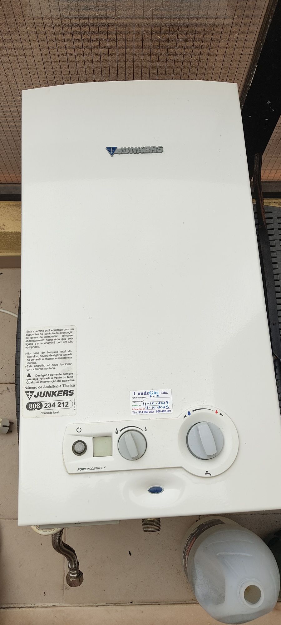 Esquentador Ventilado Junkers (com avaria erro E4)