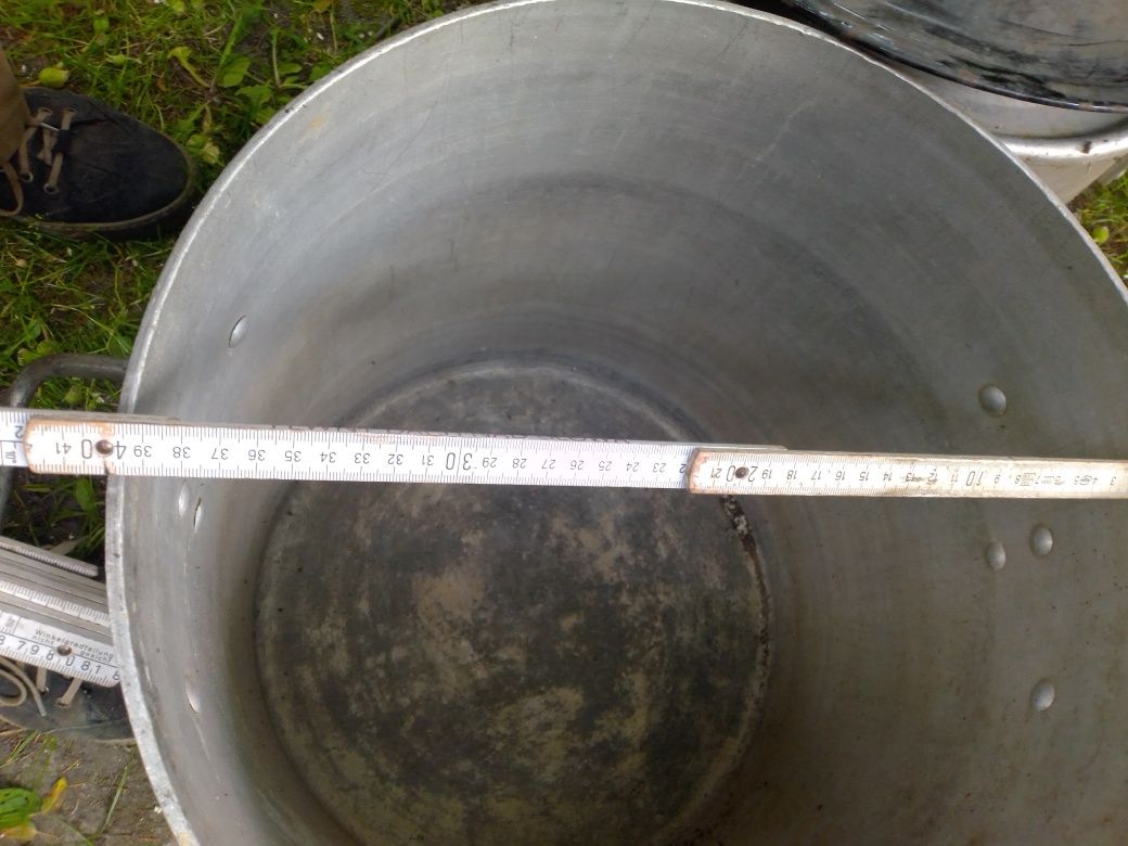 Garnki aluminiowe z pokrywką różne wielkości