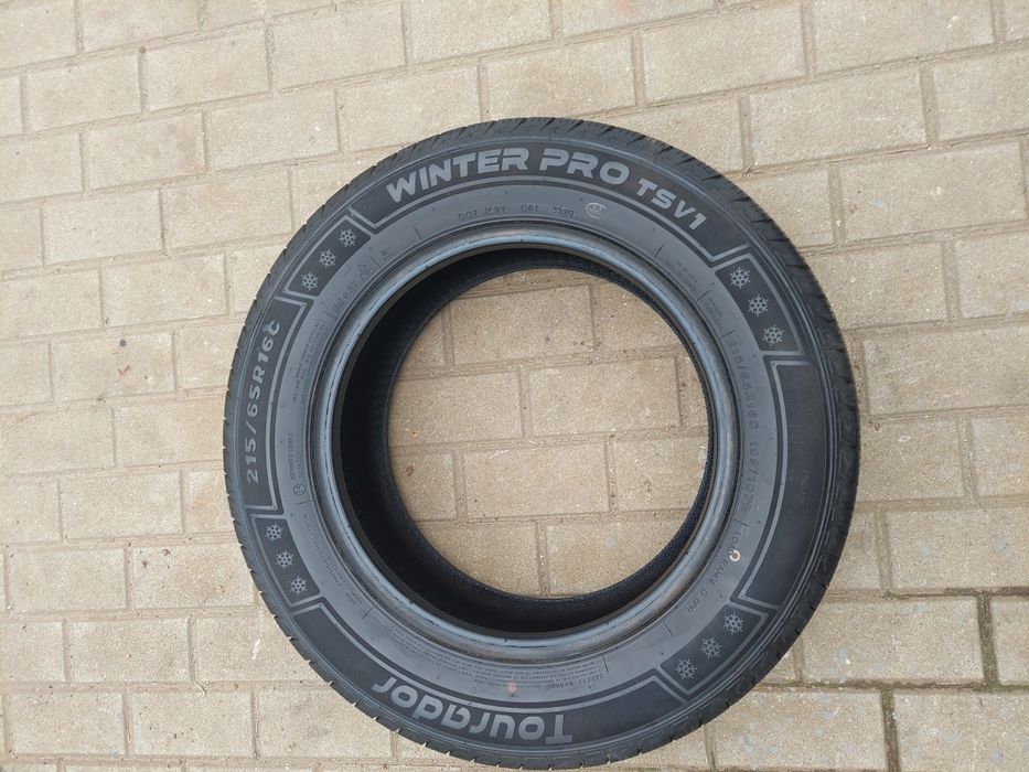 1x opona pojedyncza Tourador Winter pro TsV1  215 65 R16 C 109/107R