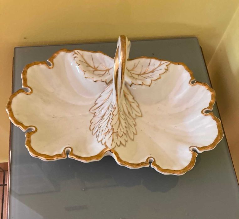 Patera z białej porcelany-kabaret  KPM Krister połowa XIX wieku