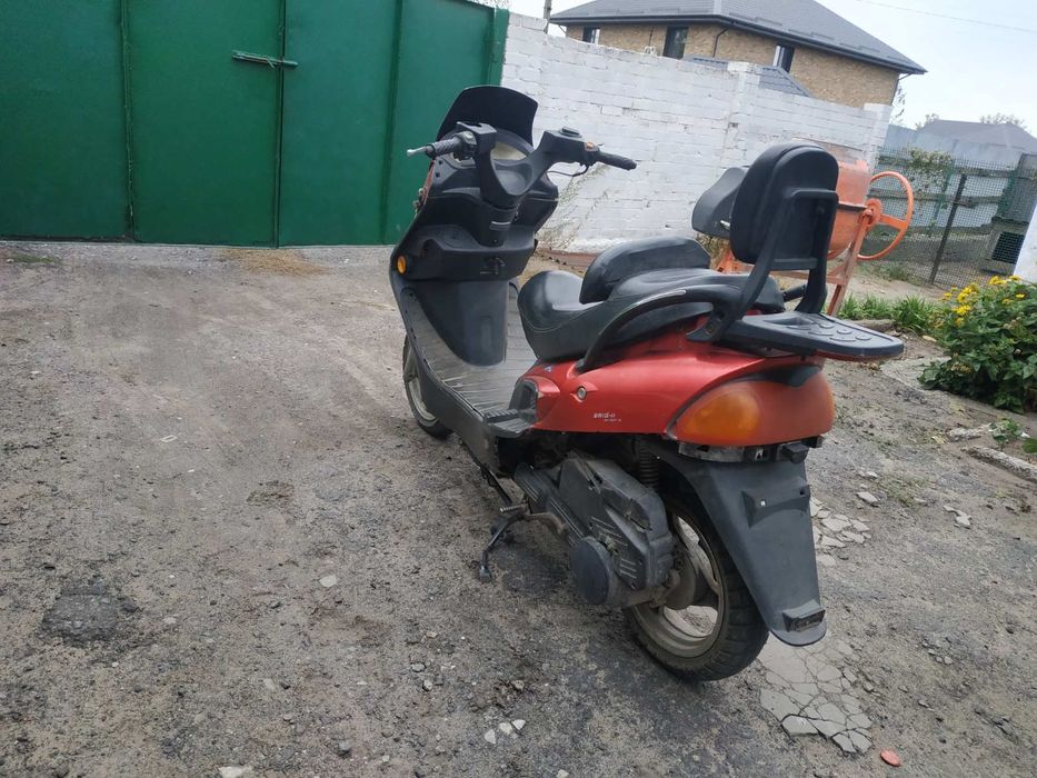 Продам скутер ракета четырехтактный 150куб.на полном ходу заводиться н