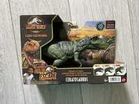 Nowy ceratosaurus Jurassic World ryczący dinozaur