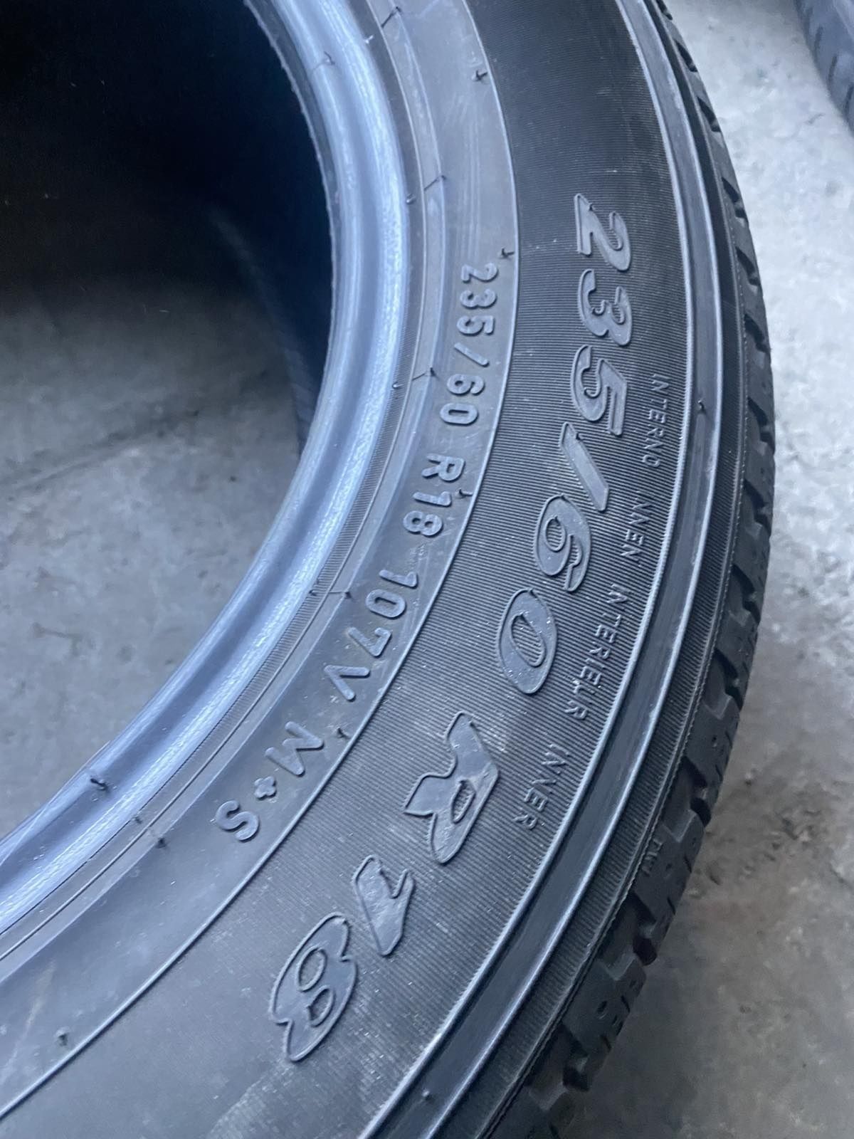 235.60.18 Pirelli 4шт БУ шины склад резина из Европы всесезон