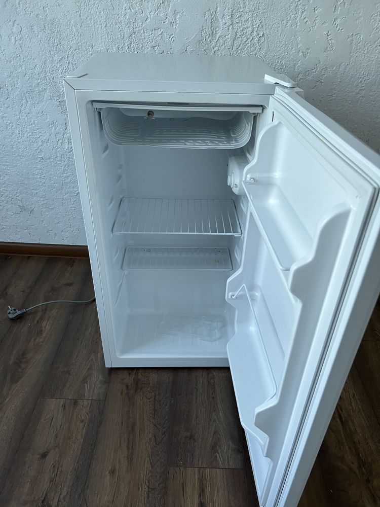 Холодильник Interlux
