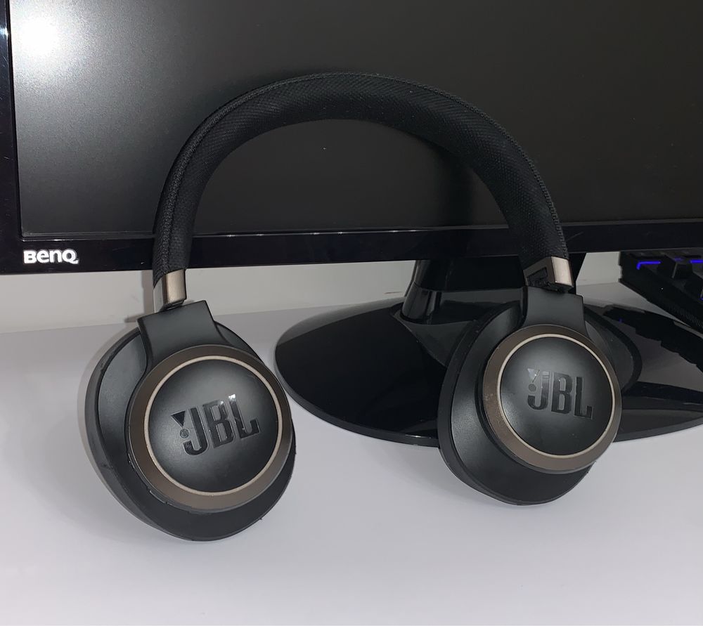 Słuchawki JBL LIVE 650 BTNC