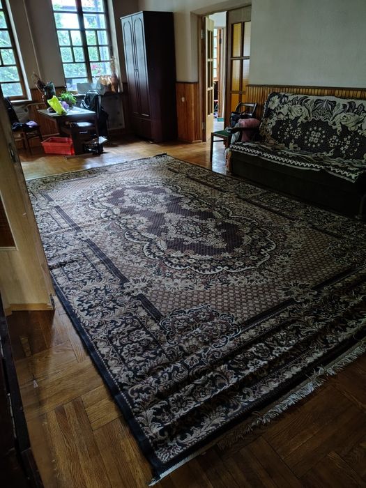 Продам бу килим 2.7 х 4.5 м.