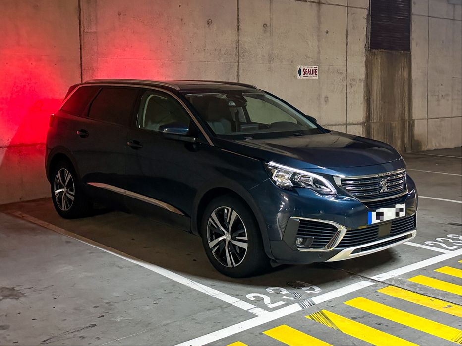 Peugeot 5008 1.5 hdi Allure Full extras
