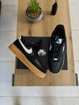 Чоловічі оригінальні Nike Air Force 1 LOW 07 LV8 summit white gum blak