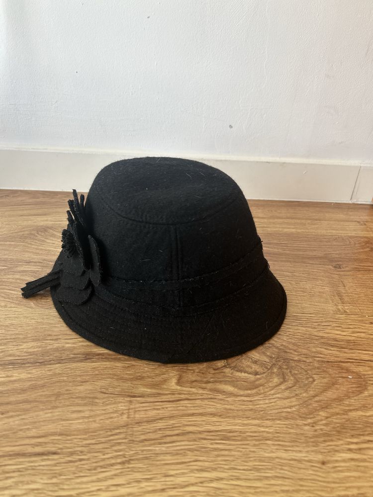 Chapéu preto - Pamela