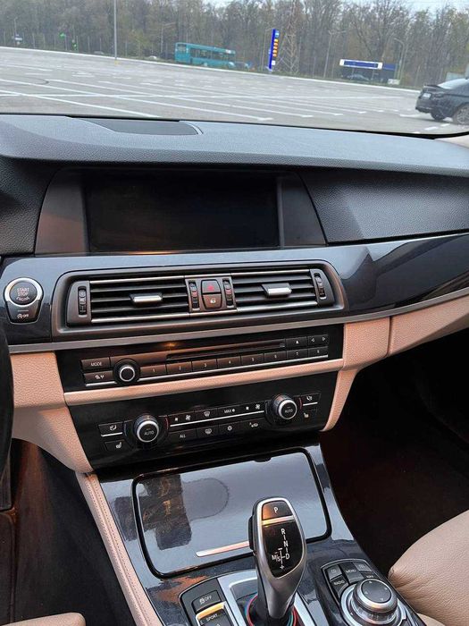 BMW F10 2012 года 525D Twin Power Turbo XDrive