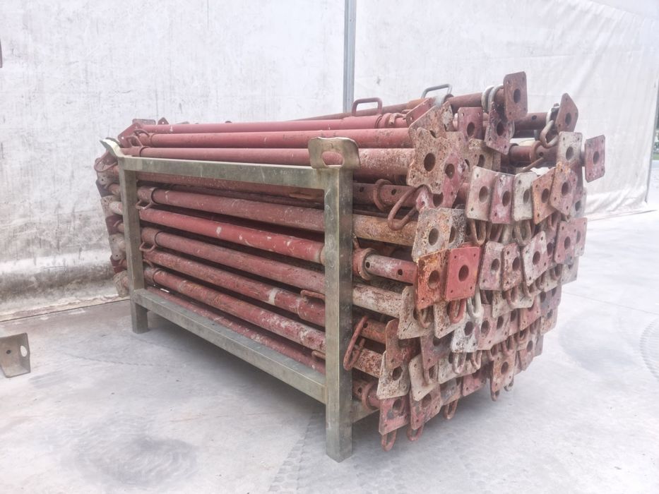 Stemple budowlane regulowane sprzedam szalunki stropowe