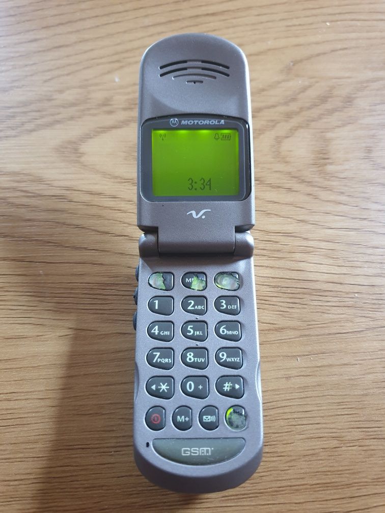 Motorola v3690 stan bdb