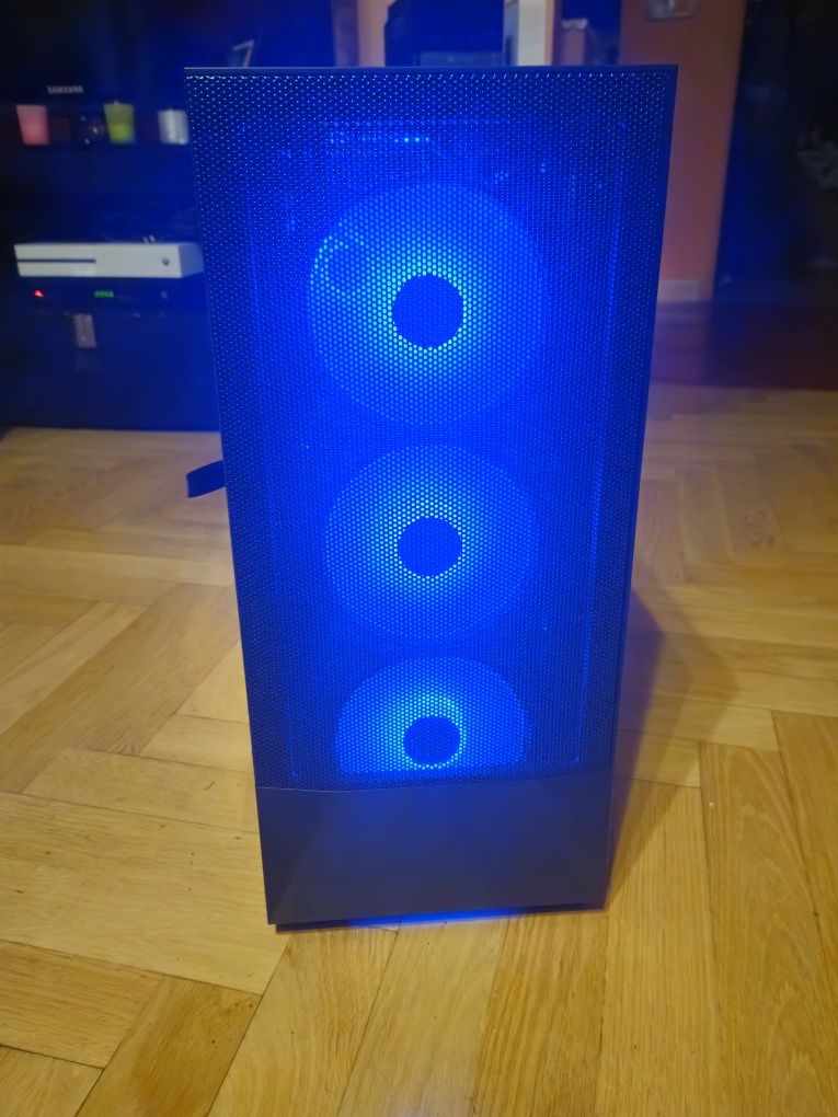 Obudowa Krux Vako RGB + wiatraki aigo