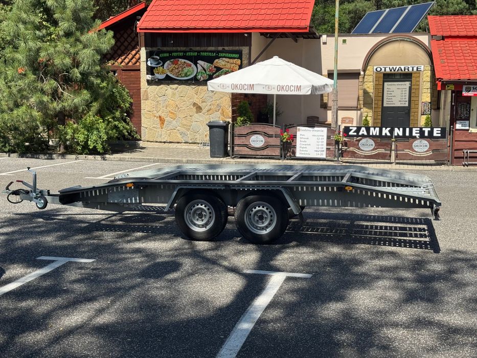 Wynajem laweta 4.5m przyczepa wypozyczalnia przyczepka Autolaweta