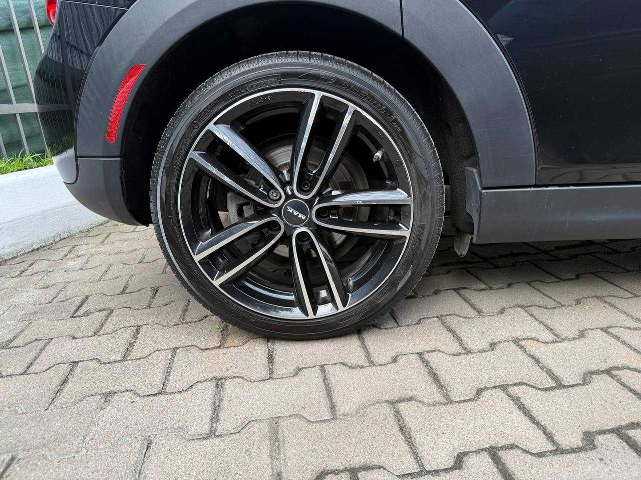 Стильний та Динамічний Mini Cooper F55 1.5 Twin Turbo (136 к.с.)