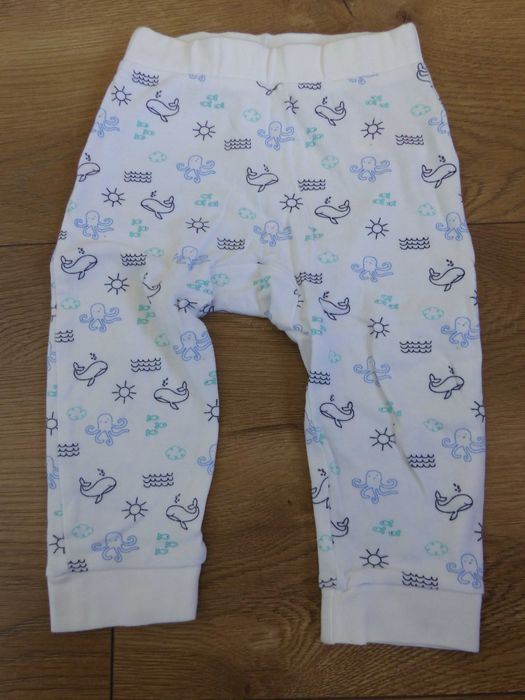 Body ze spodenkami r. 80 9-12 cm nowy