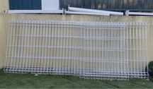 Conjunto de Grades Metálicas com Porta e Pilares – 12m (Altura 1m)