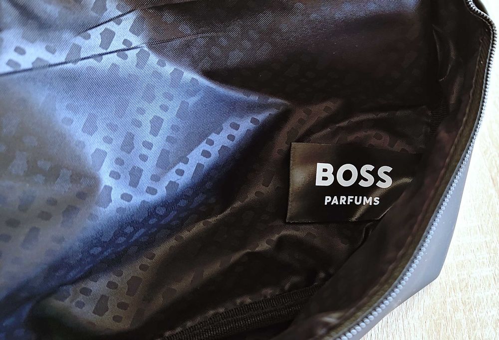 Nowa czarna nerka Hugo Boss Boss Parfums
