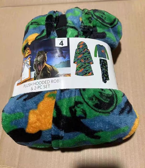 Стильный флисовый набор халат+пижама для мальчика 8-9л