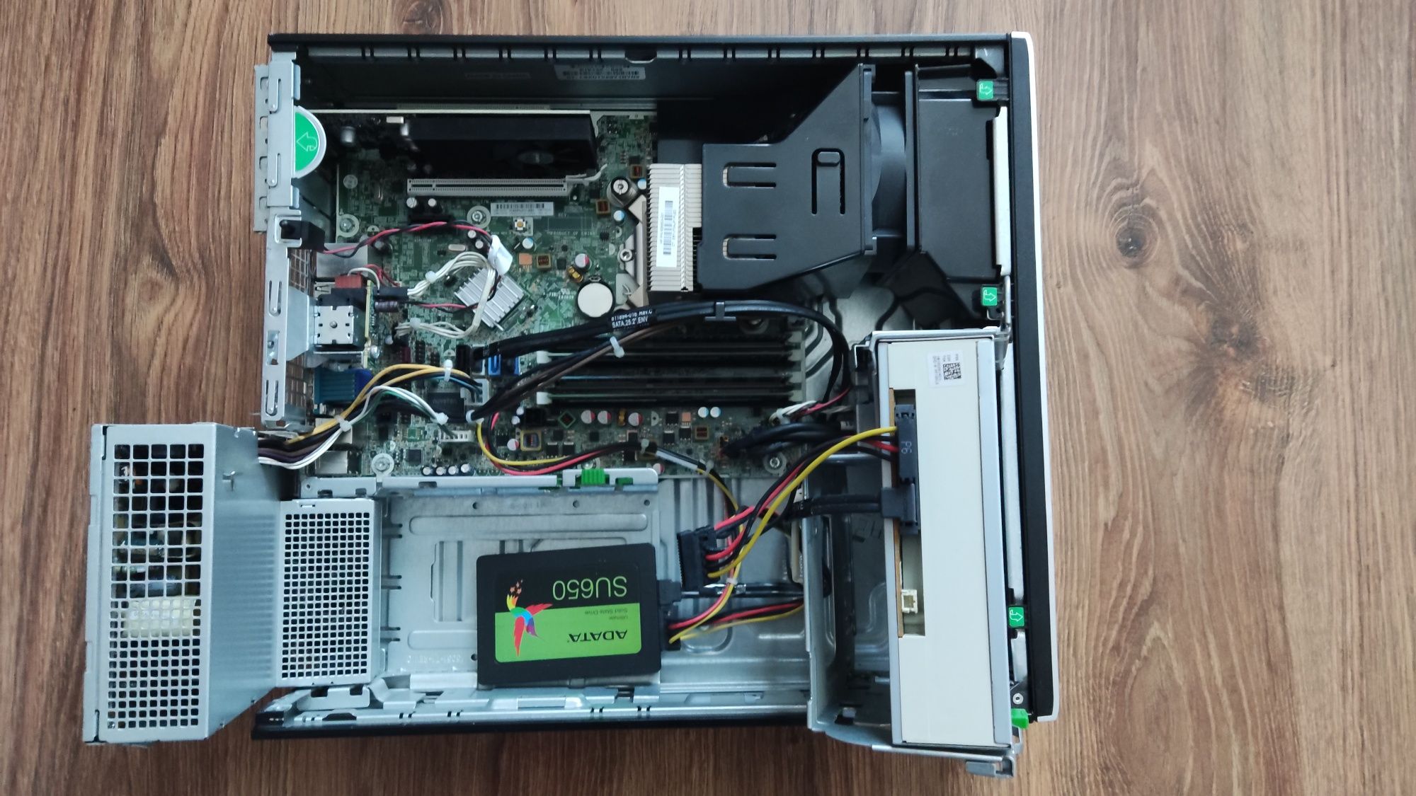Komputer stacjonarny HP 8200 Elite z GT 1030 2 GB, 8 GB ram, 256gb ssd