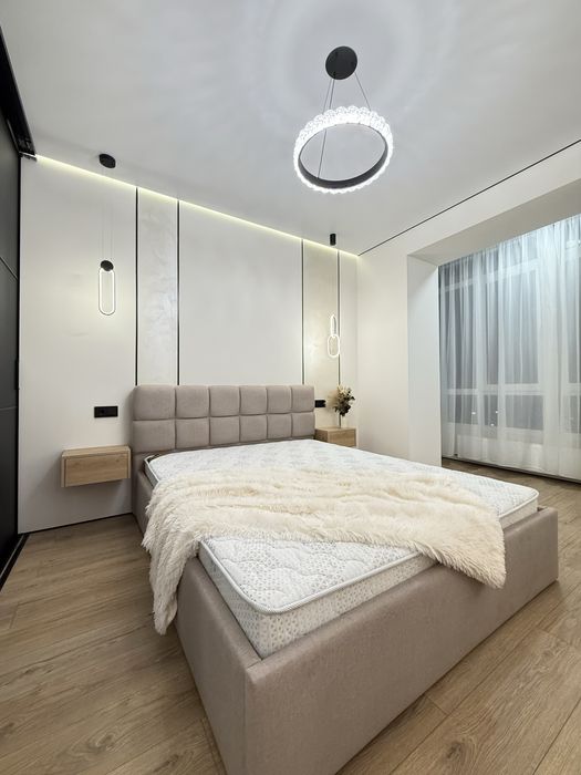 Продаю власну 1,5 кімнатну квартиру на березі озера