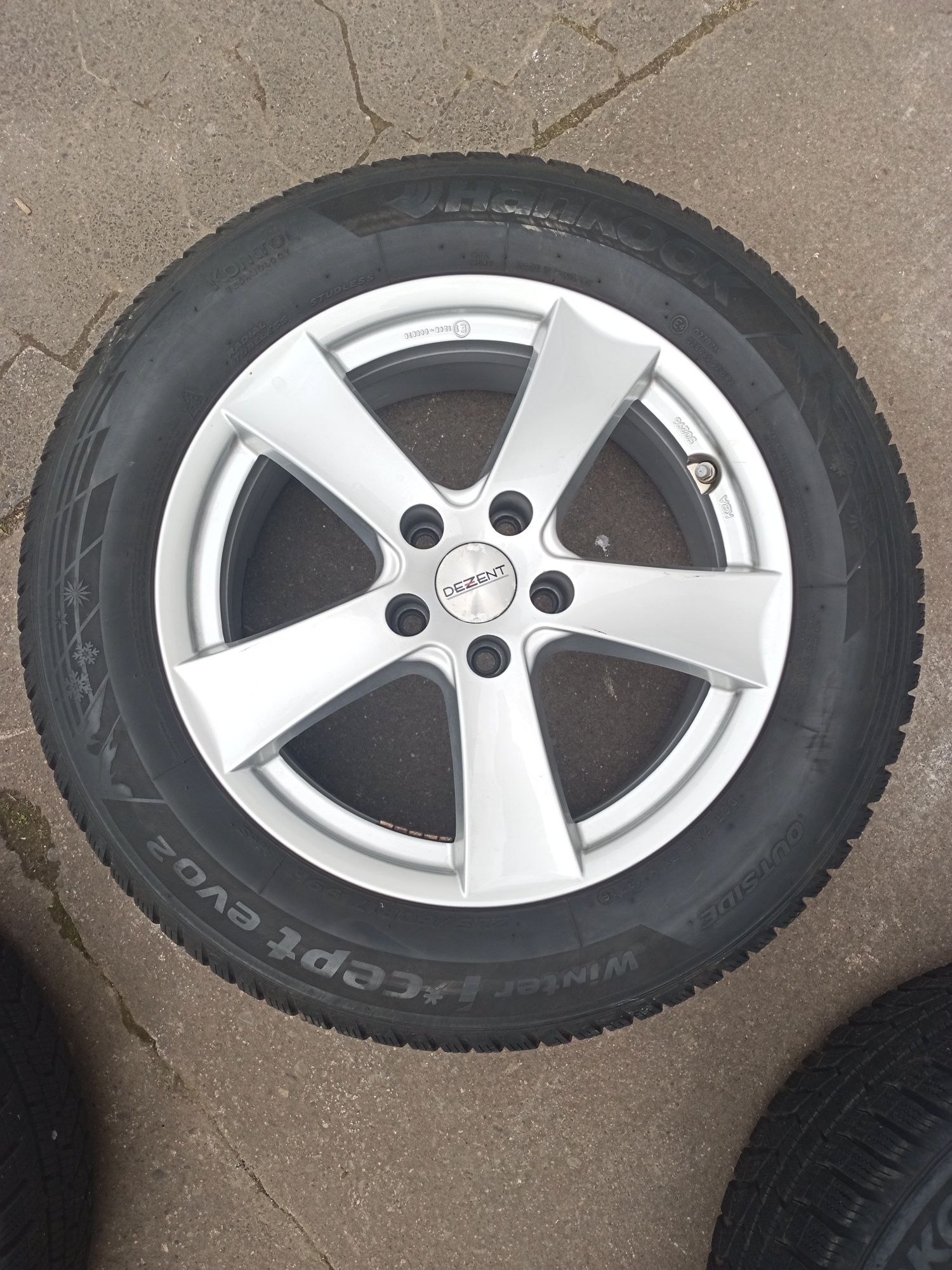 Koła felgi aluminiowe Audi VW Skoda 225/60/17 opona zimowa +łacuchy