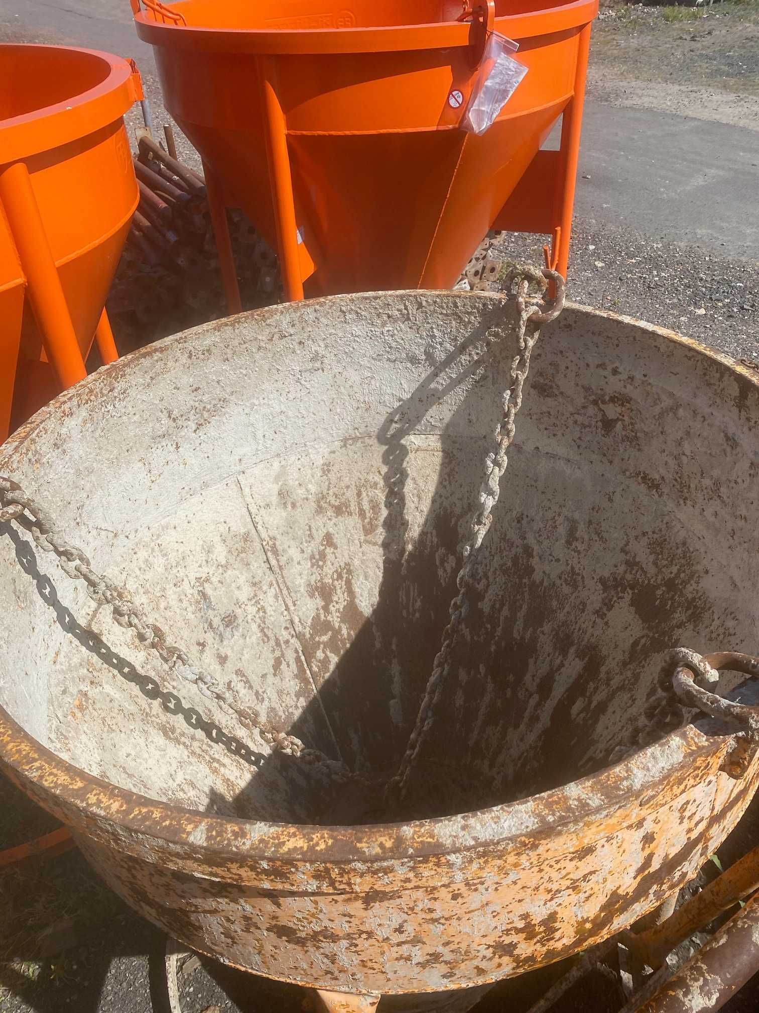 Pojemnik zbiornik dźwigowy łańcuch do betonu Niemiecki Eichinger 500L