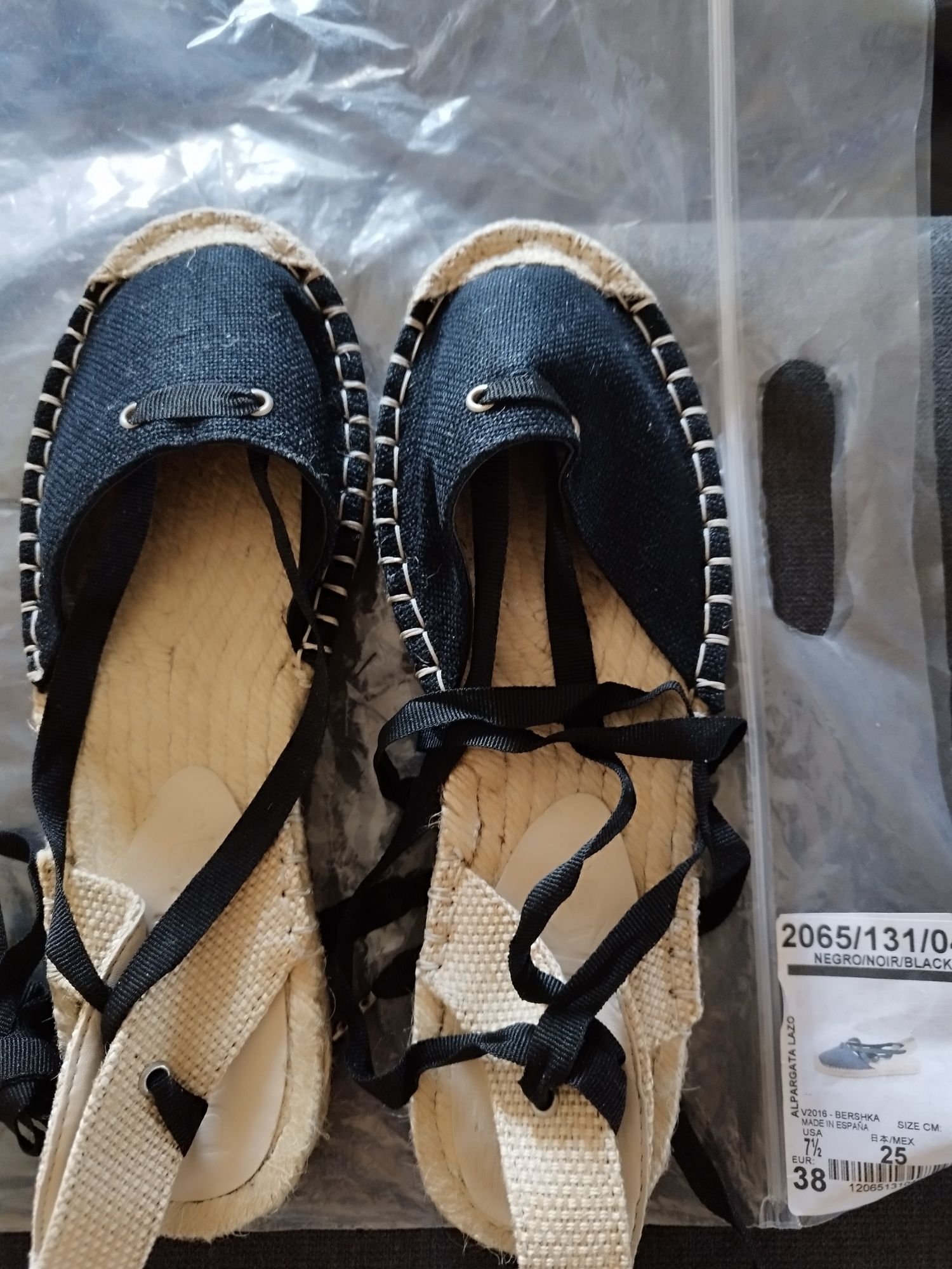 Sandálias pretas Bershka
