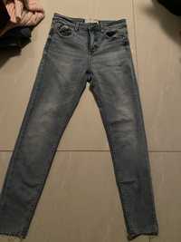 Jasne jeanst rurki r.38