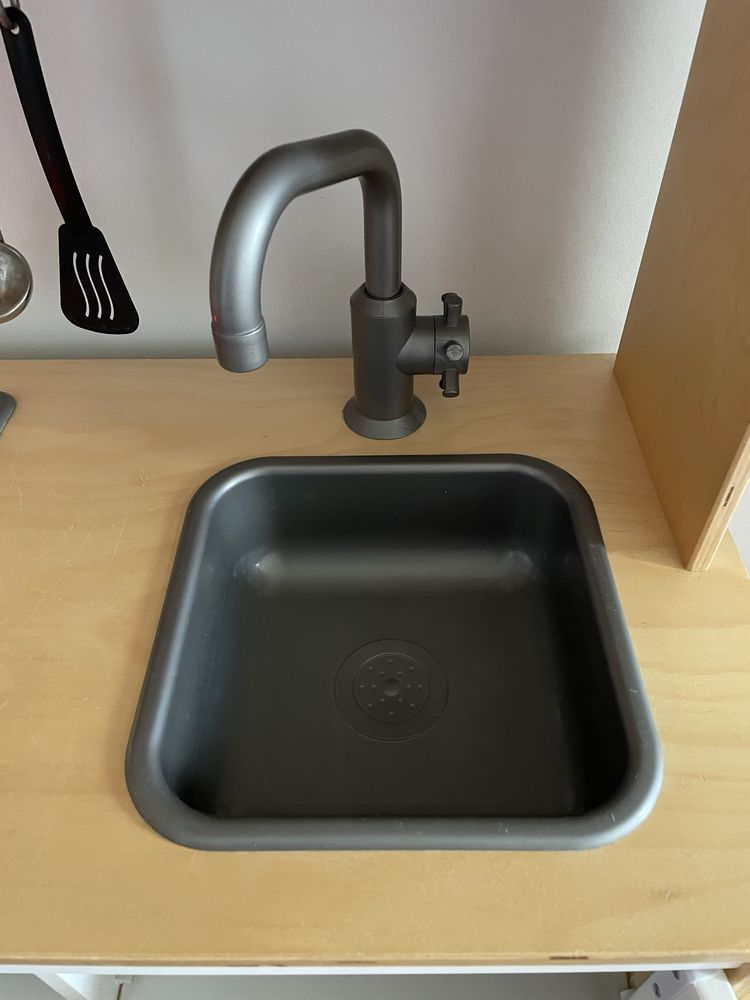 Kuchnia dla dzieci do zabawy Duktig Ikea biała