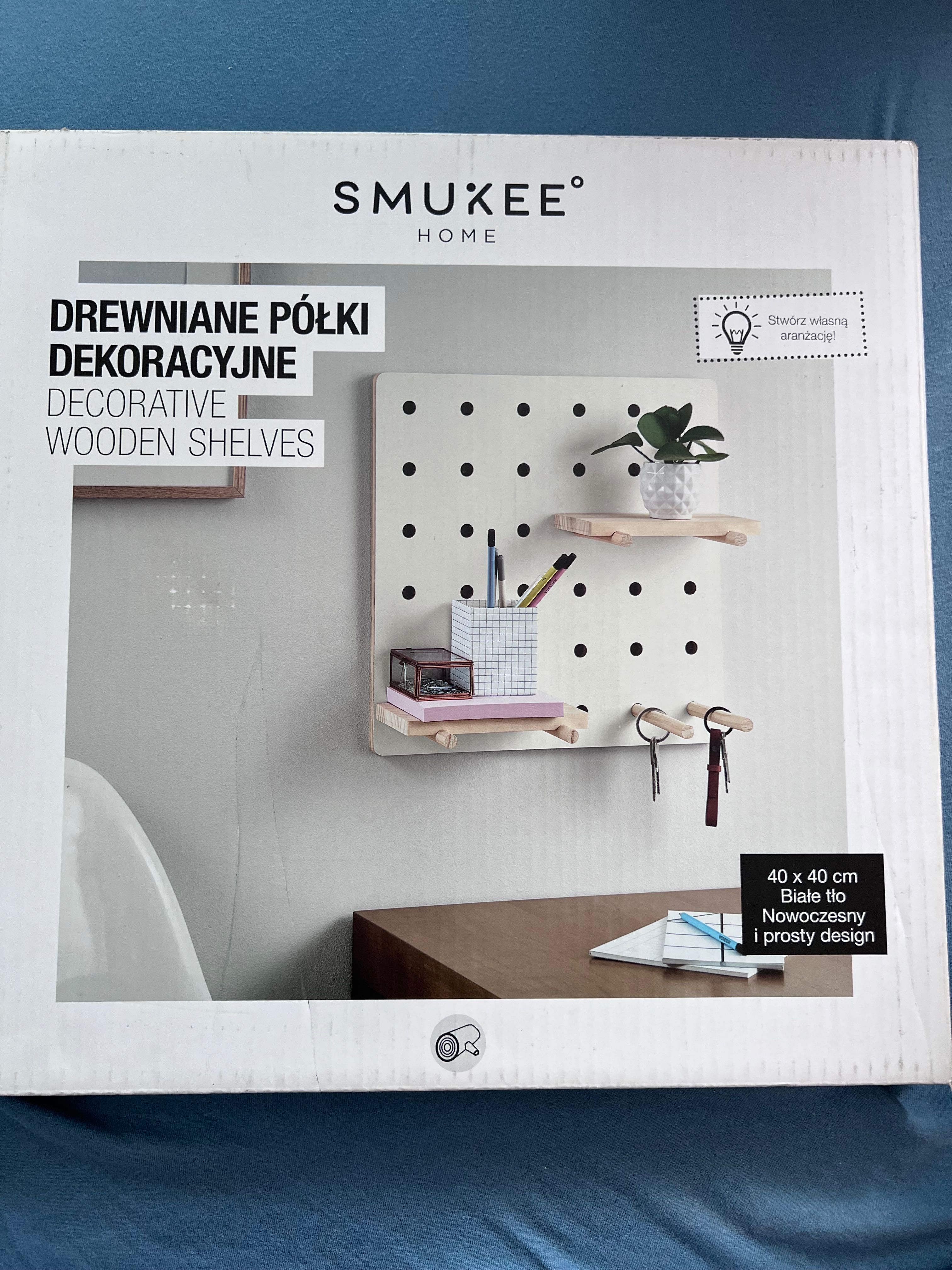 Drewniana półka biała