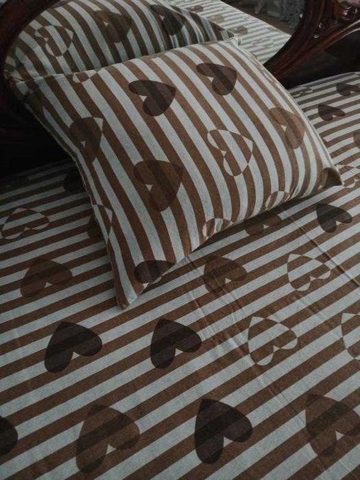 Постільна білизна із ніжної і теплої фланелевої тканини .