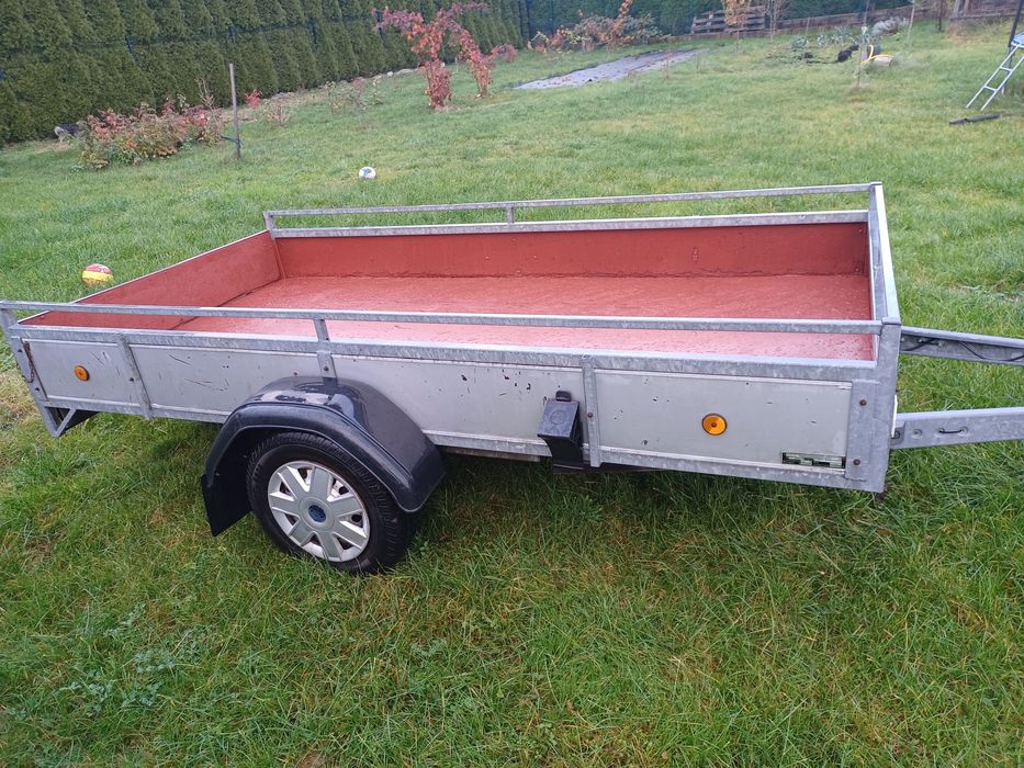 PRZYCZEPKA samochodowa 1300 DMC