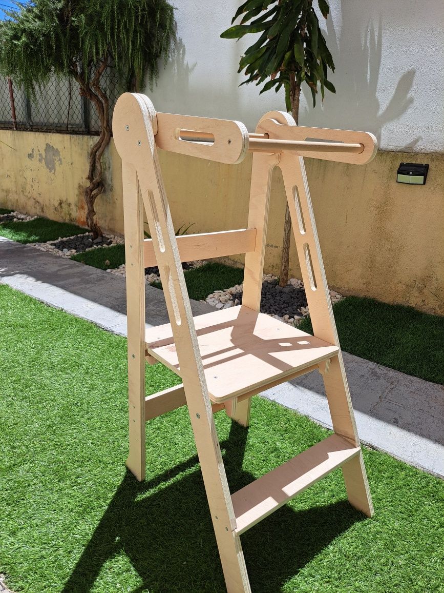Torre de aprendizagem montessori
