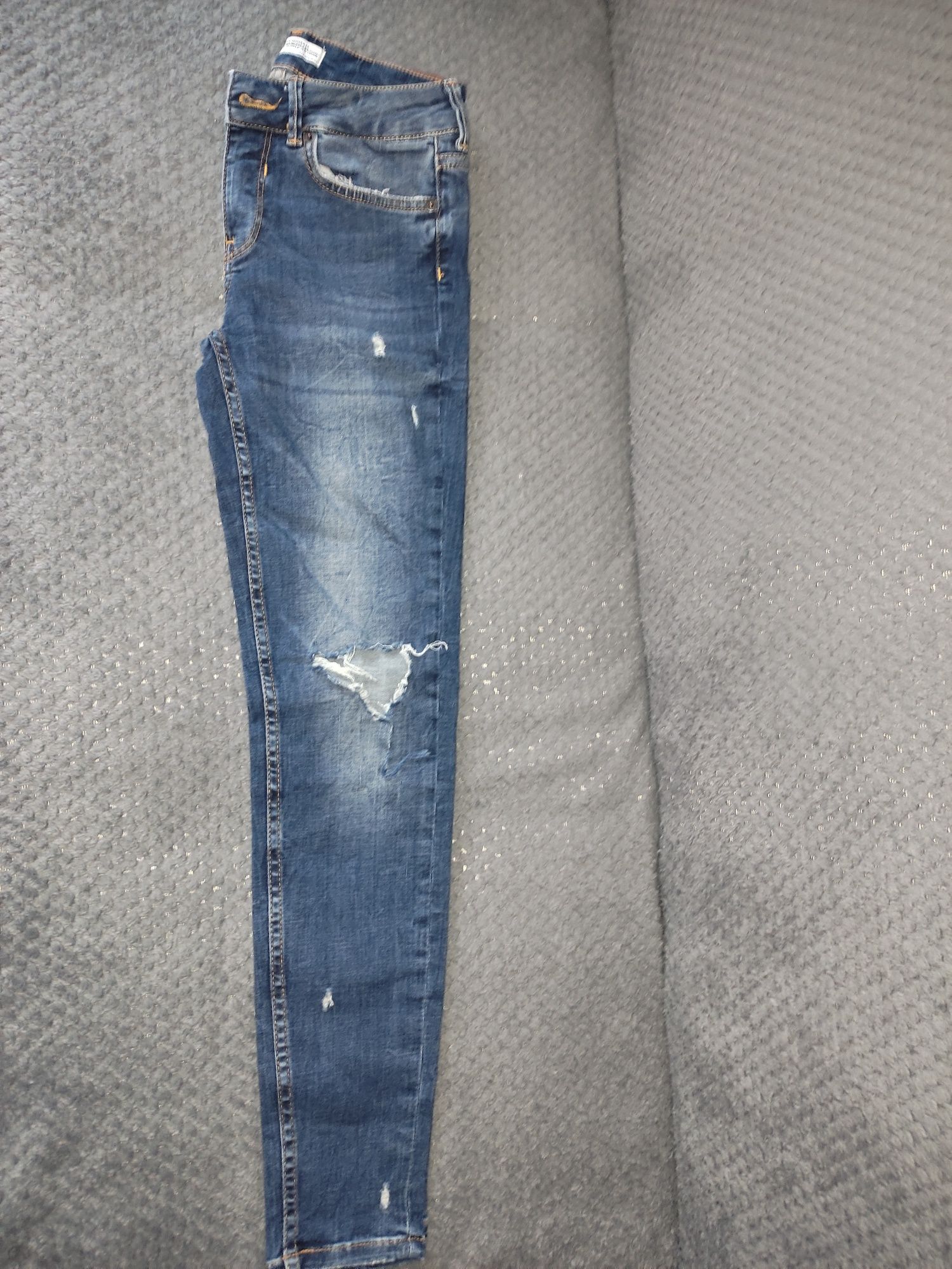 Spodnie jeansowe zara