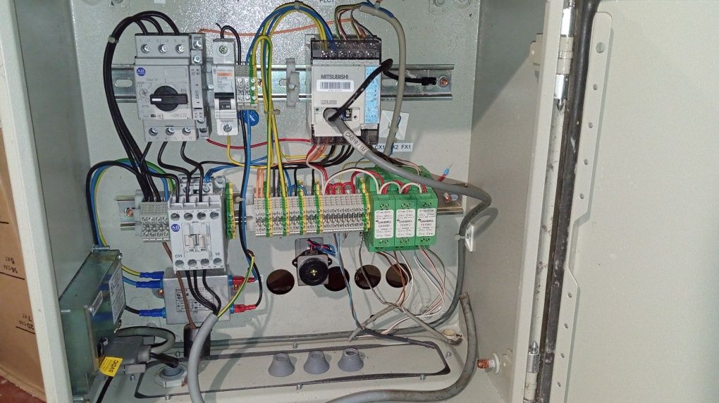 Контактор Allen-Bradley/Rockwell Automation 100-C09*10