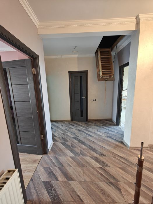 Продаж котеджу. Поряд ТРЦ Подоляни