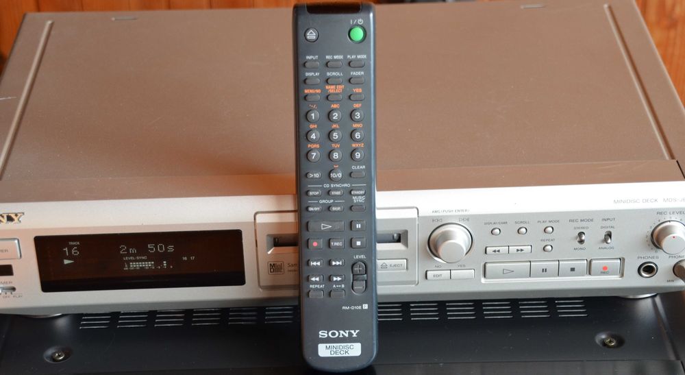 Sony MDS-JE500 + Pilot odtwarzacz Mini Disc srebrny + Gratis