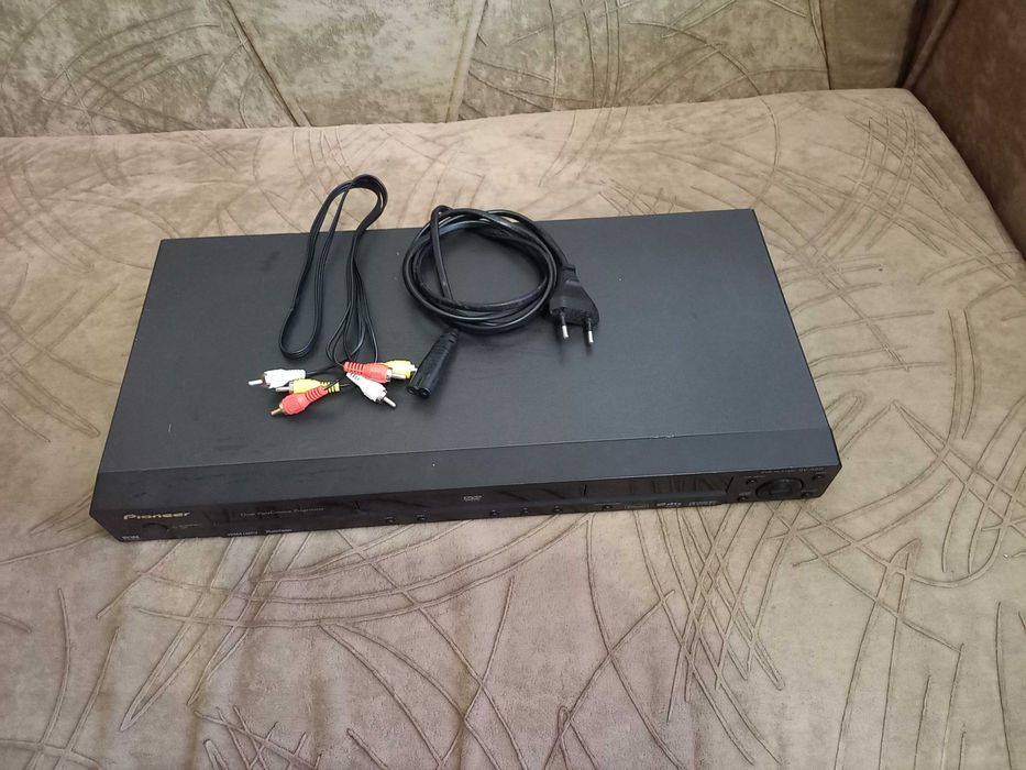 Відеопрогравач DVD Pioneer