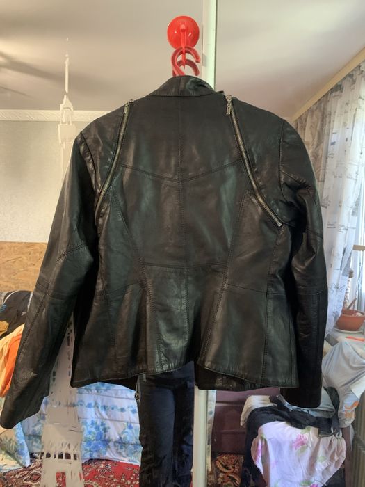Женская кожаная куртка