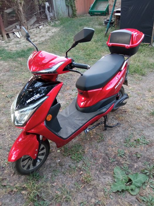 Продам електроскутер.