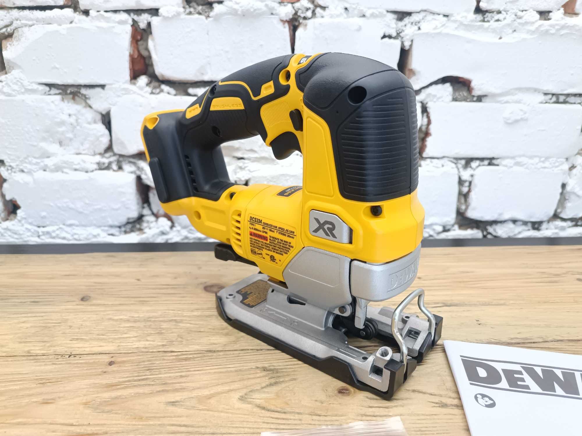 Акумуляторний лобзік  DeWalt DCS334 20V Max з США Оригінал